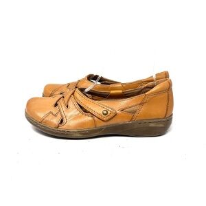 NEW Clarks Sandals